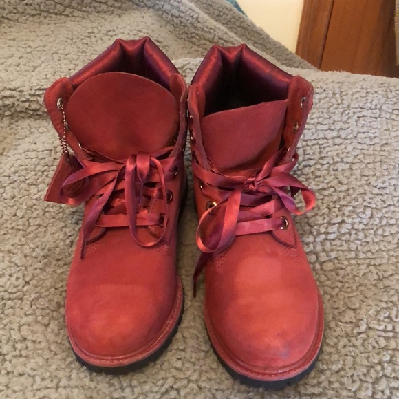 Timberland women’s size 7 A1SC7 A2717 waterproof boot’s Burgundy - Picture 3 of 10